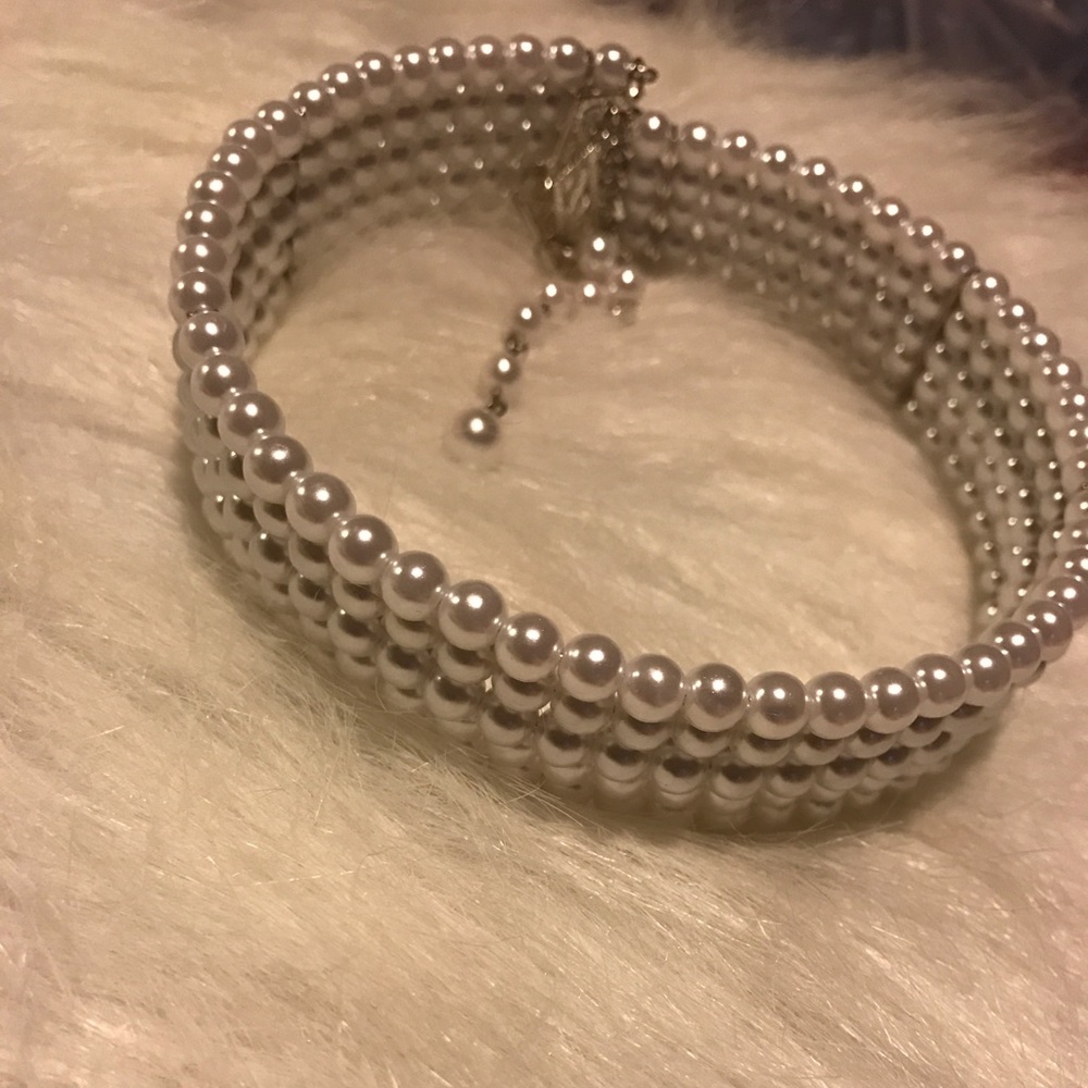 COPY - Brand New Pearl Choker